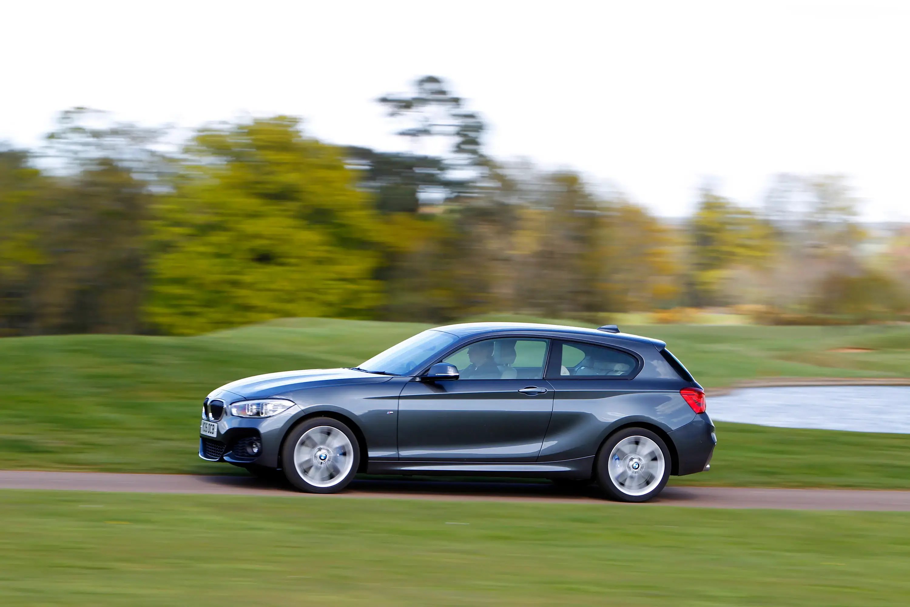 black-BMW-1-Series-side