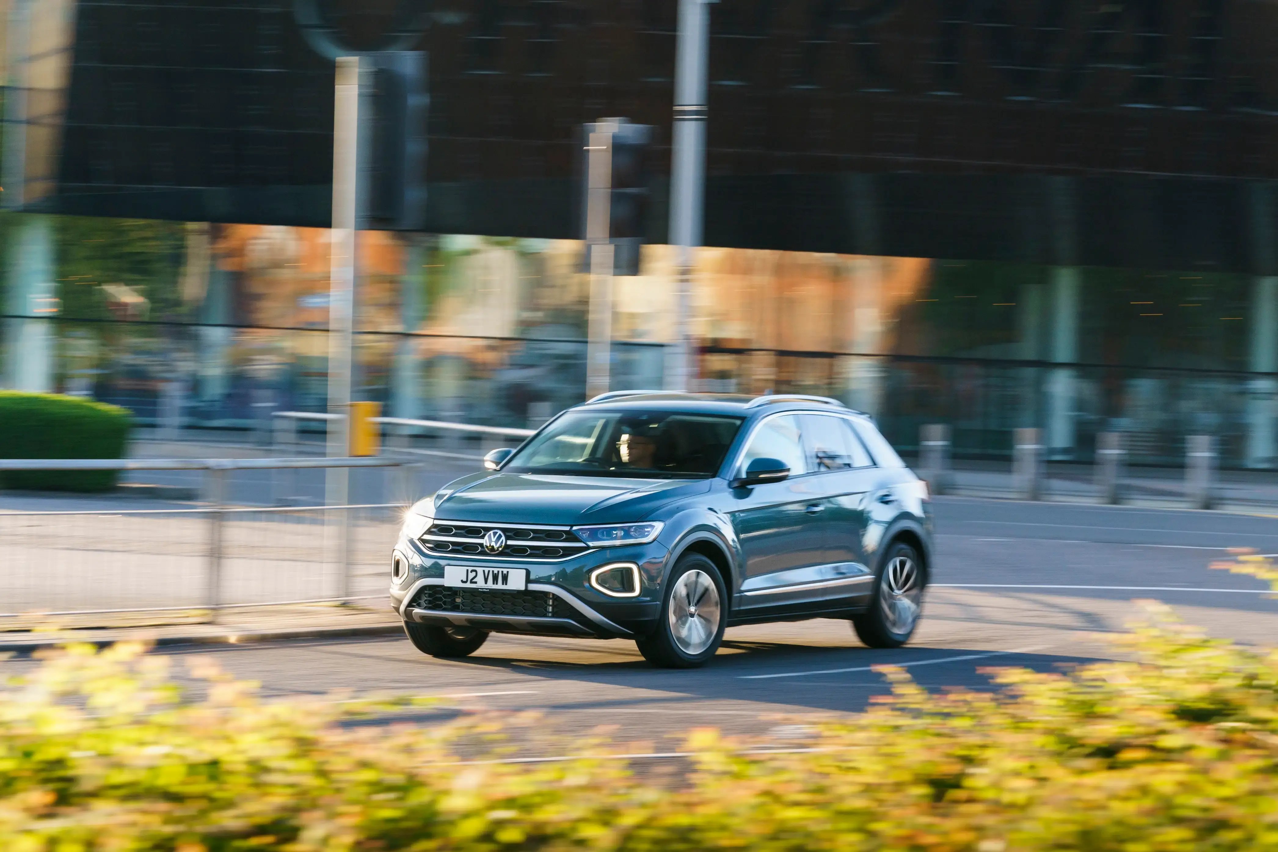 black-volkswagen-T-Roc-front-2