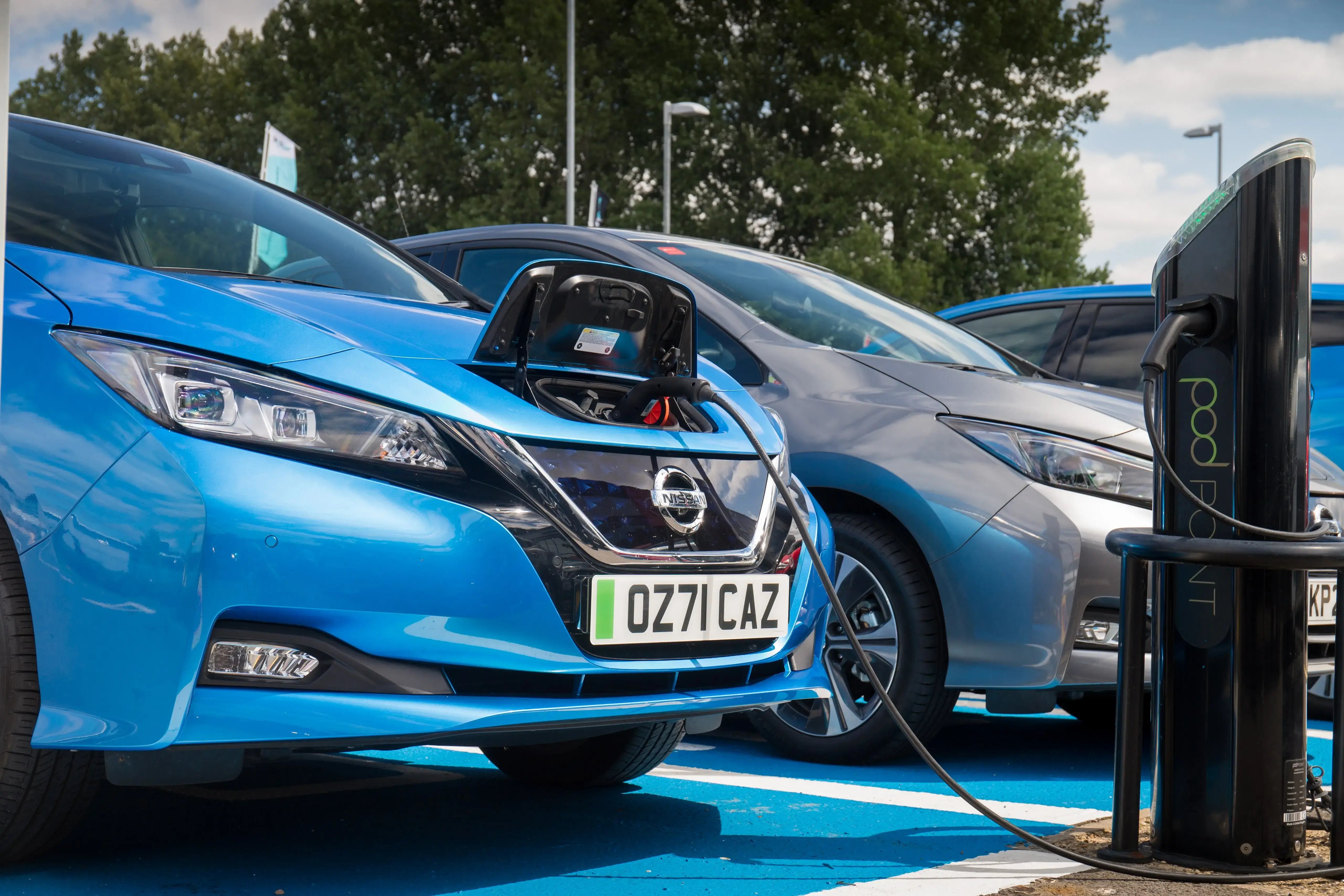 blue-nissan-leaf-charging