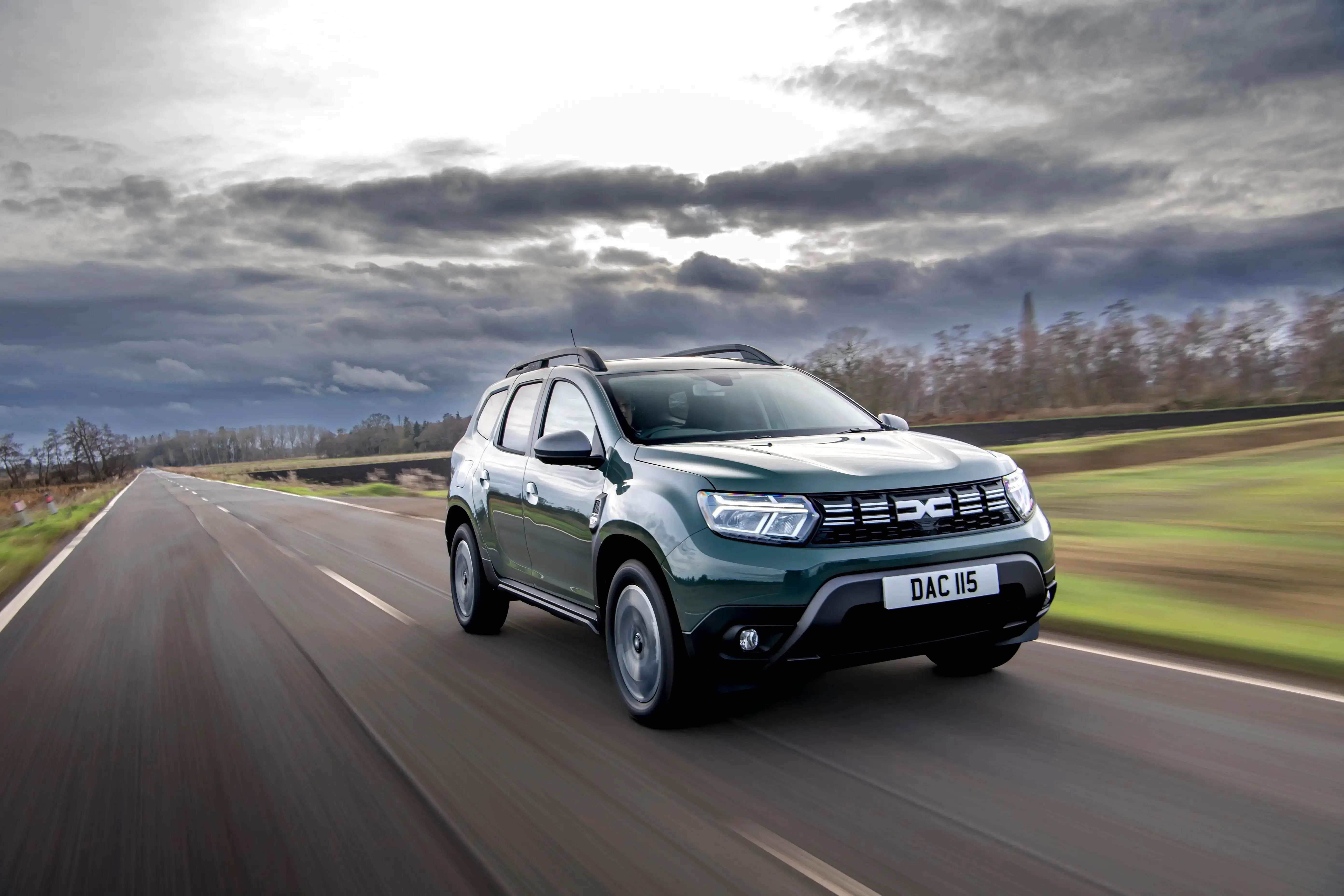 green-Dacia-Duster-dynamic-front