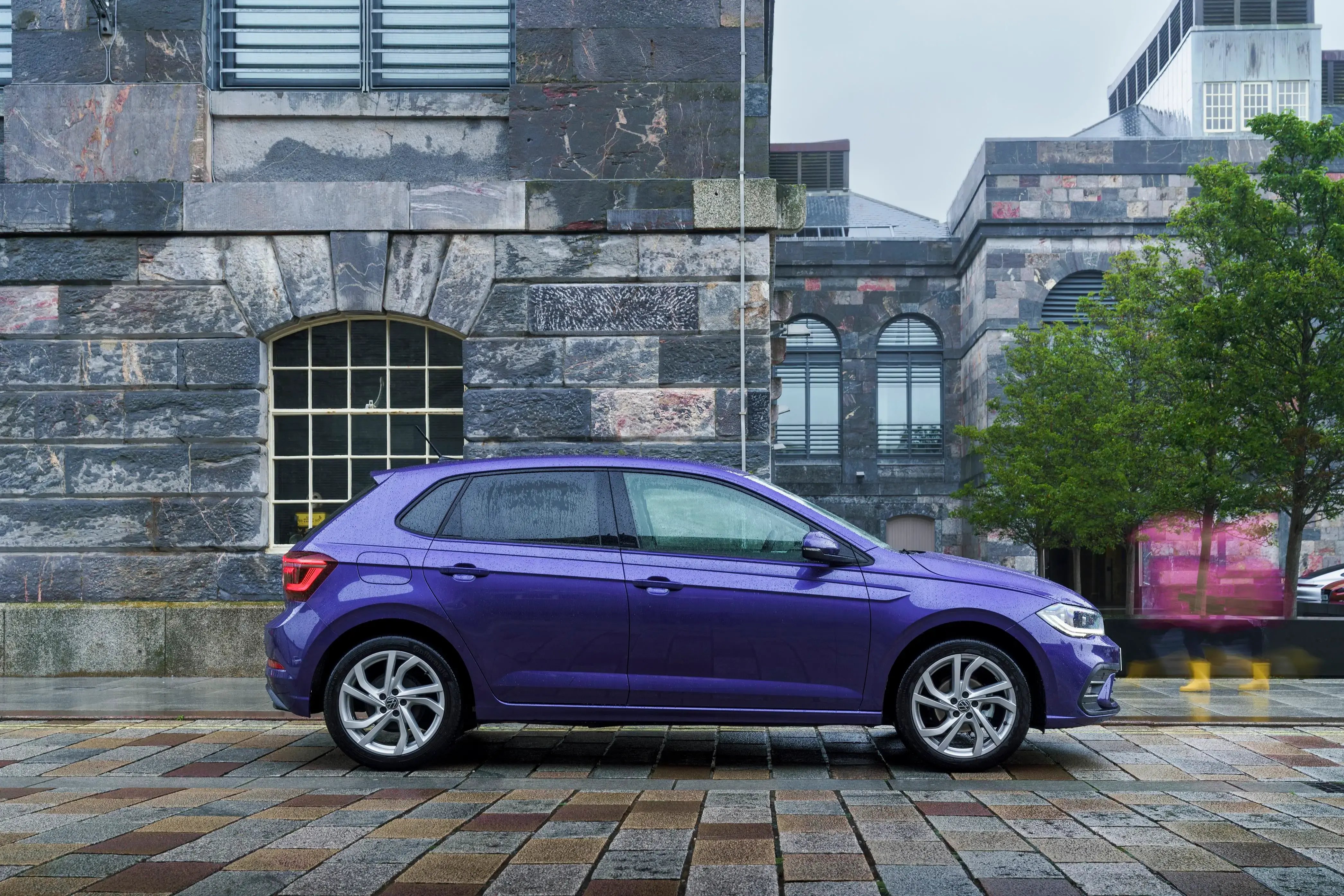 purple-volkswagen-polo-side