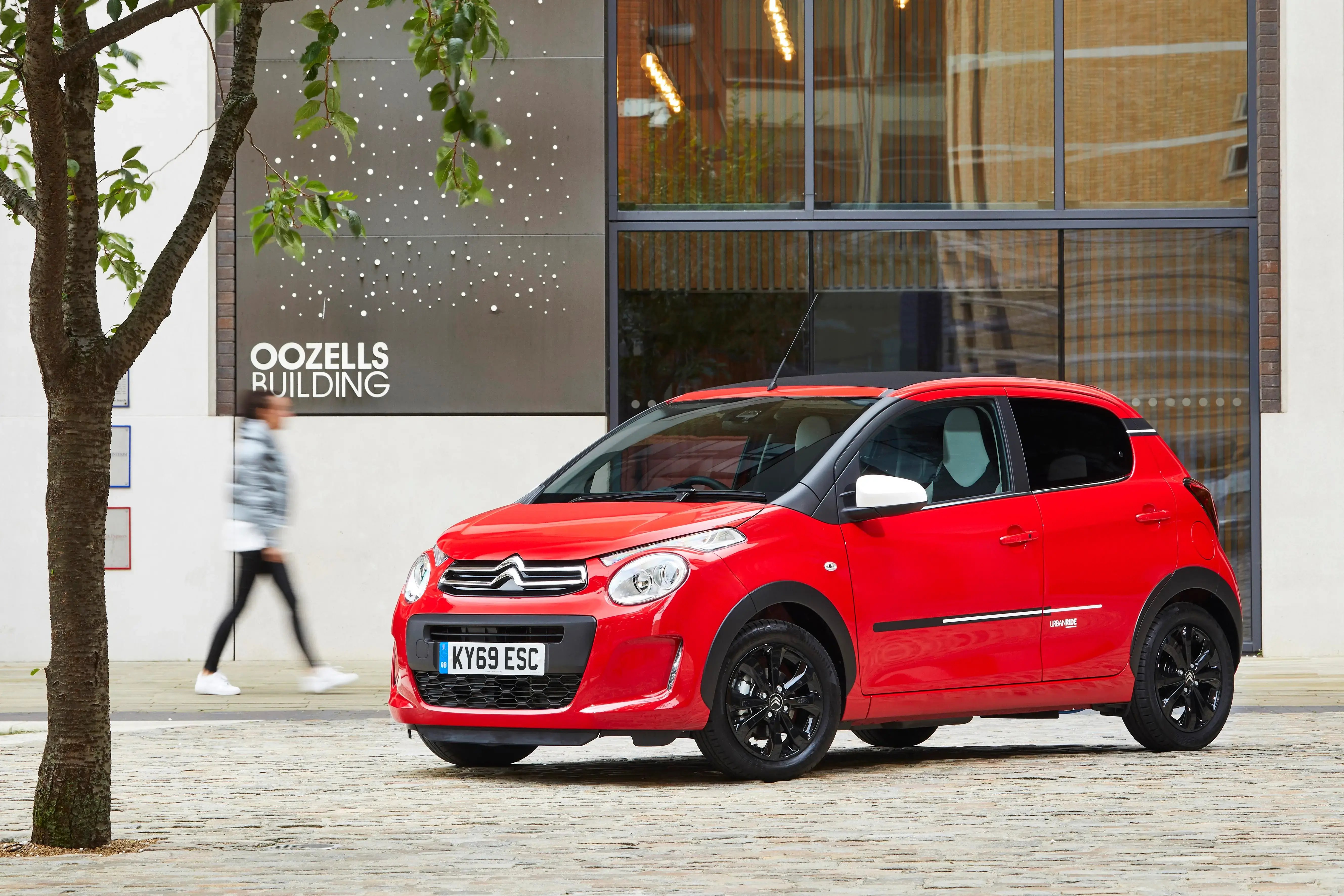 red-citroen-c1-front